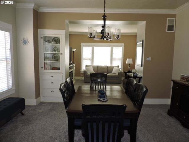 1555 21ST Pl, Forest Grove, OR 97116