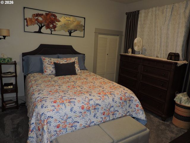 1555 21ST Pl, Forest Grove, OR 97116