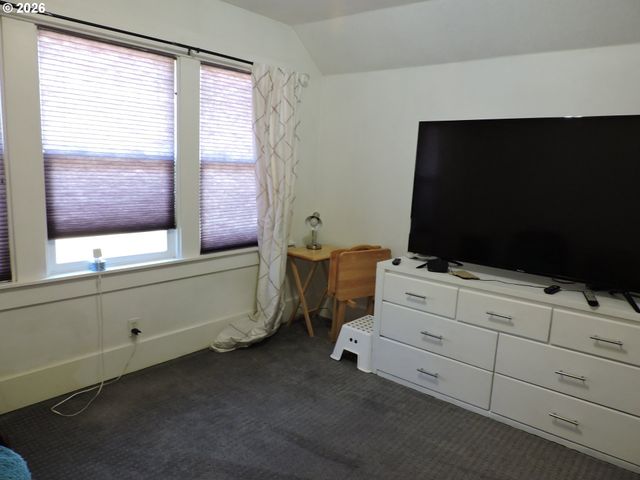1555 21ST Pl, Forest Grove, OR 97116
