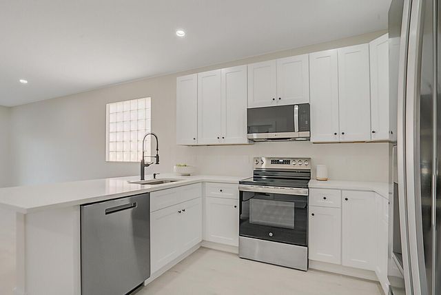 905 Fieldstone Way, West Palm Beach, FL 33413