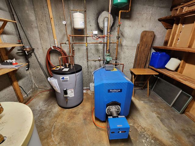 107 Old Church Road, Claremont, NH 03743