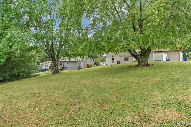1 Buckingham Drive, Washington, MO 63090