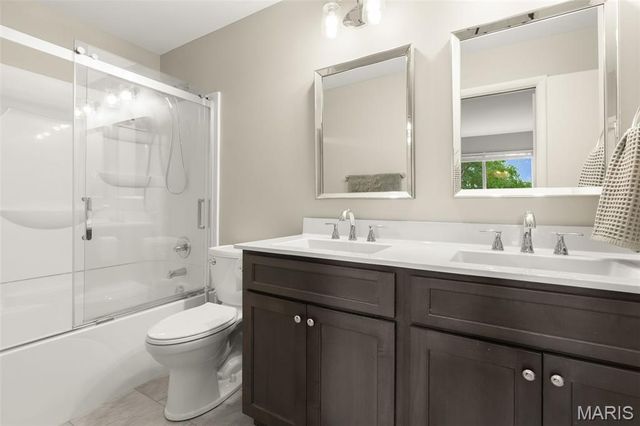 1 Buckingham Drive, Washington, MO 63090