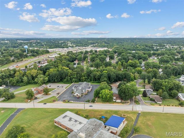 1 Buckingham Drive, Washington, MO 63090