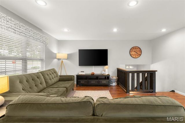 1 Buckingham Drive, Washington, MO 63090