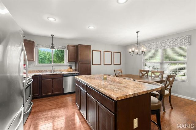1 Buckingham Drive, Washington, MO 63090