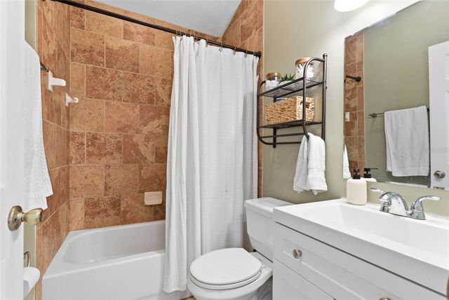 110 W CAYUGA STREET, Tampa, FL 33603