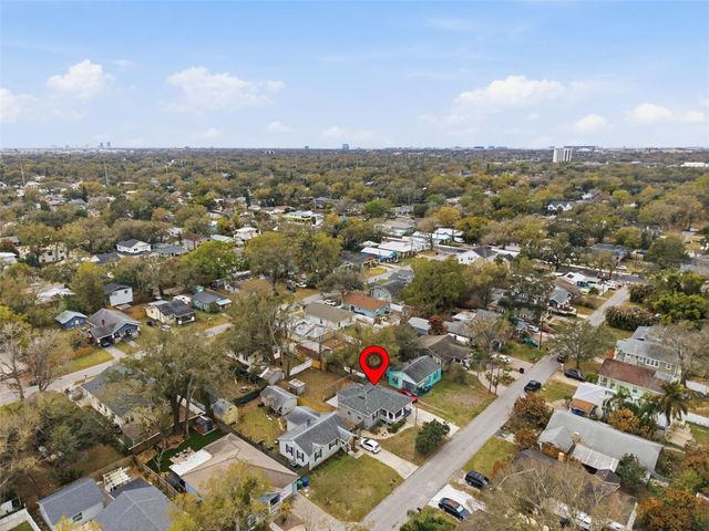 110 W CAYUGA STREET, Tampa, FL 33603