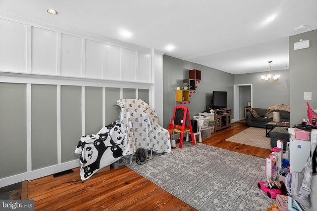 4739 SMICK ST, Philadelphia, PA 19127