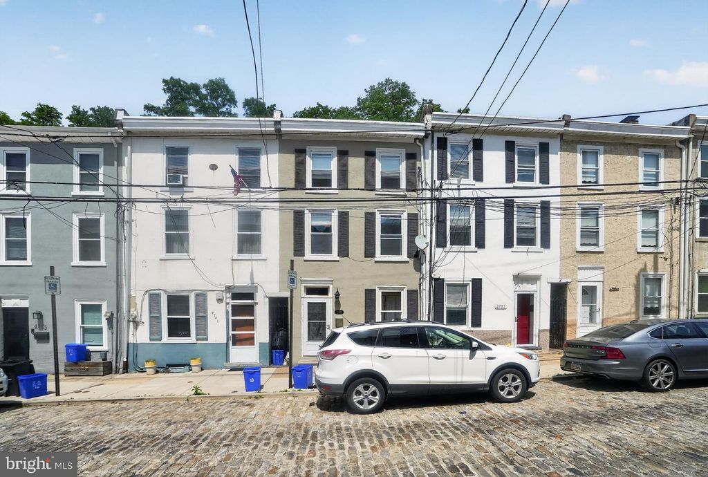 4739 SMICK ST, Philadelphia, PA 19127
