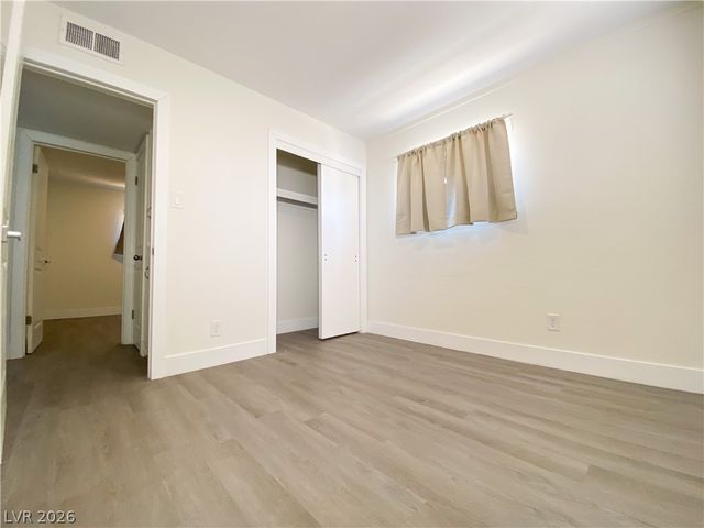 5224 Glen Eagles Lane, Las Vegas, NV 89108