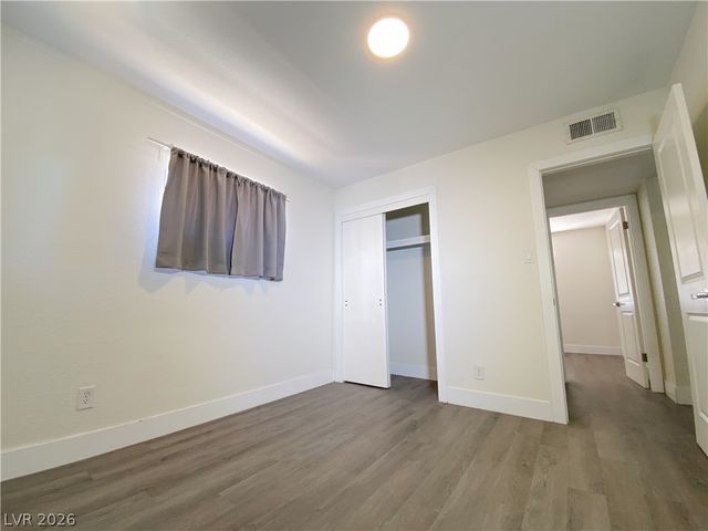 5224 Glen Eagles Lane, Las Vegas, NV 89108