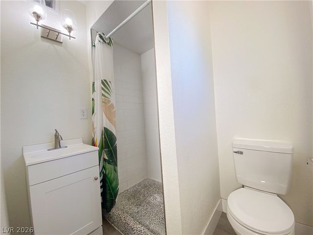5224 Glen Eagles Lane, Las Vegas, NV 89108