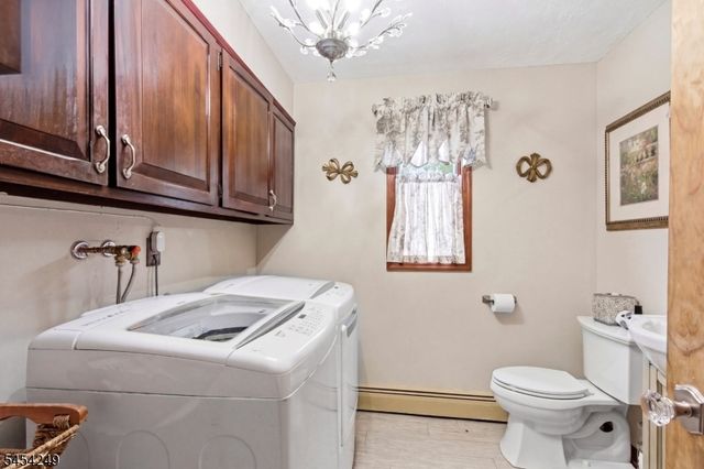 32 W Lakeview Trl, Jefferson Twp., NJ 07885