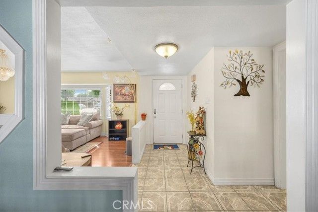 2183 Sinclair, Pomona, CA 91767