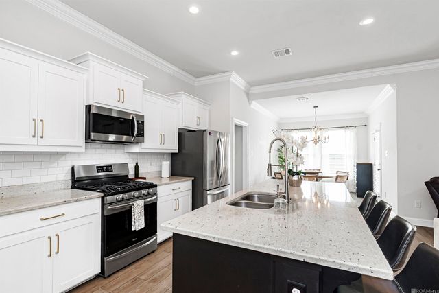 40067 Maddie Dr, Prairieville, LA 70769