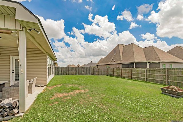 40067 Maddie Dr, Prairieville, LA 70769