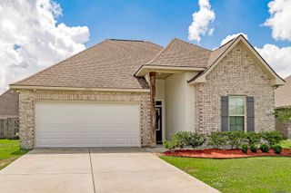 40067 Maddie Dr, Prairieville, LA 70769