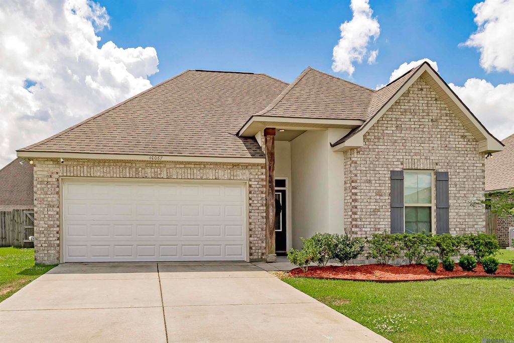 40067 Maddie Dr, Prairieville, LA 70769
