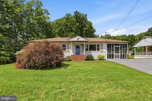498 MIDDLETOWN RD, Hummelstown, PA 17036