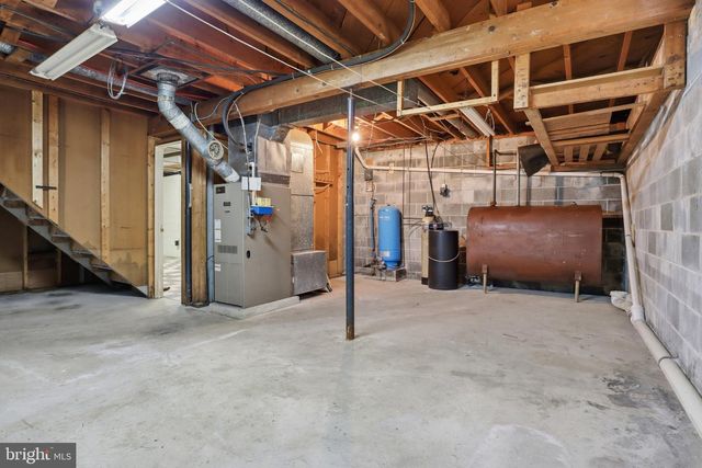 498 MIDDLETOWN RD, Hummelstown, PA 17036