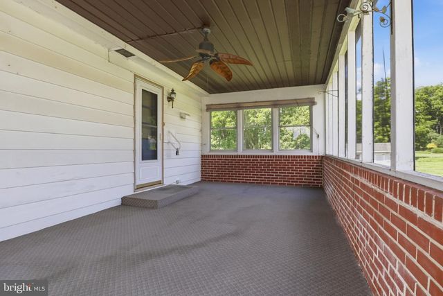 498 MIDDLETOWN RD, Hummelstown, PA 17036