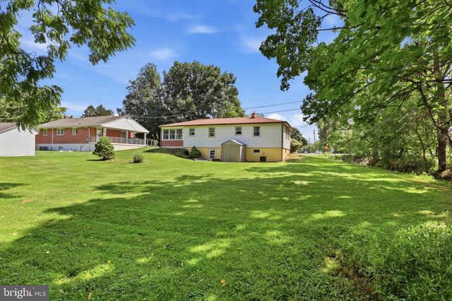 498 MIDDLETOWN RD, Hummelstown, PA 17036