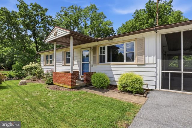 498 MIDDLETOWN RD, Hummelstown, PA 17036
