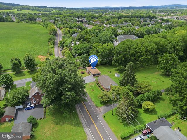 498 MIDDLETOWN RD, Hummelstown, PA 17036