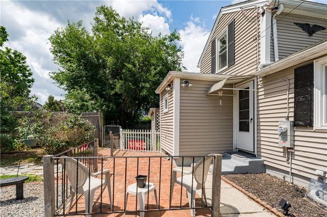239 Welfare Avenue, Warwick, RI 02888