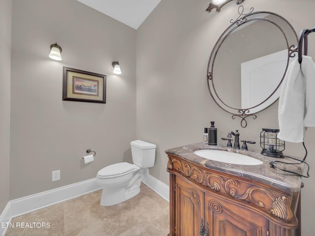 430 Oak Chase Blvd, Lenoir City, TN 37772