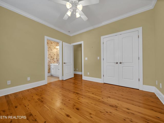 430 Oak Chase Blvd, Lenoir City, TN 37772