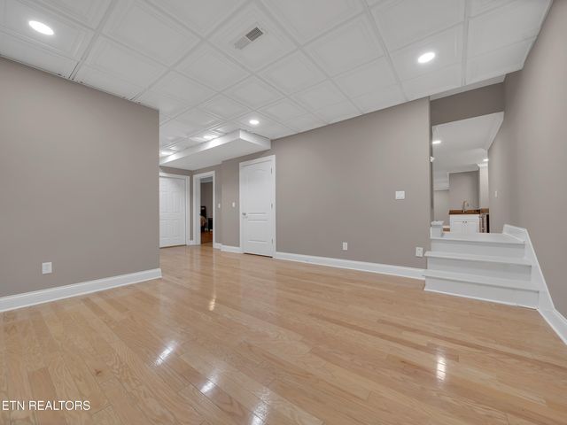 430 Oak Chase Blvd, Lenoir City, TN 37772