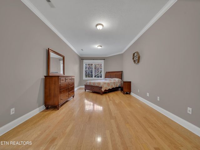 430 Oak Chase Blvd, Lenoir City, TN 37772