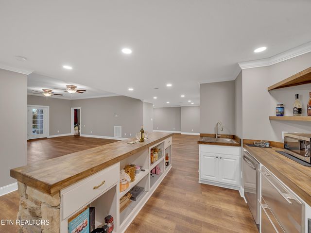 430 Oak Chase Blvd, Lenoir City, TN 37772