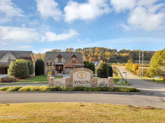 430 Oak Chase Blvd, Lenoir City, TN 37772