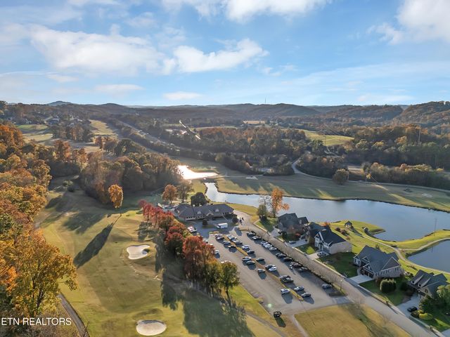 430 Oak Chase Blvd, Lenoir City, TN 37772