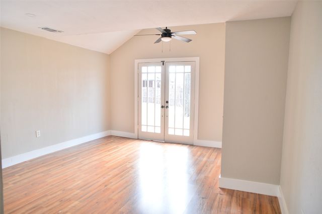 2010 Wesley Drive, Arlington, TX 76012