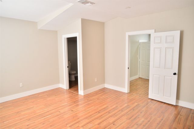 2010 Wesley Drive, Arlington, TX 76012