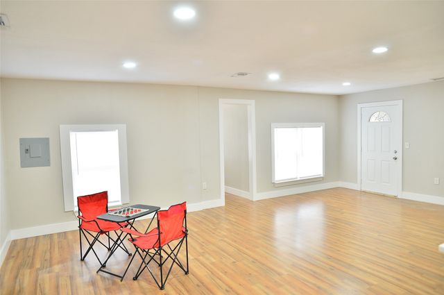 2010 Wesley Drive, Arlington, TX 76012