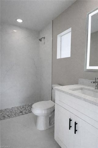 111 NW 19th PL, Cape Coral, FL 33993