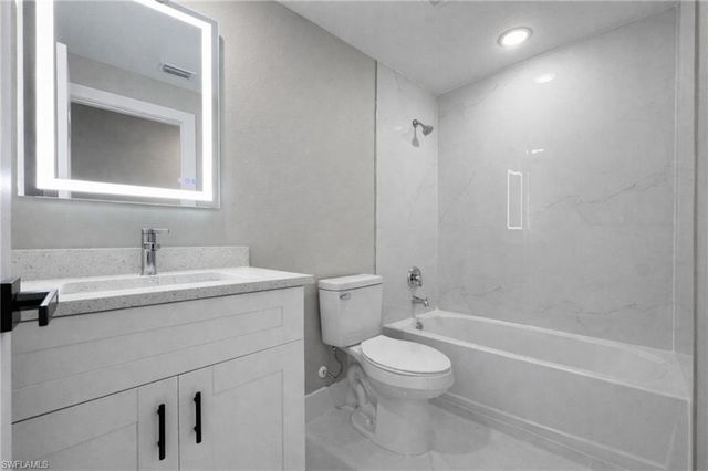 111 NW 19th PL, Cape Coral, FL 33993