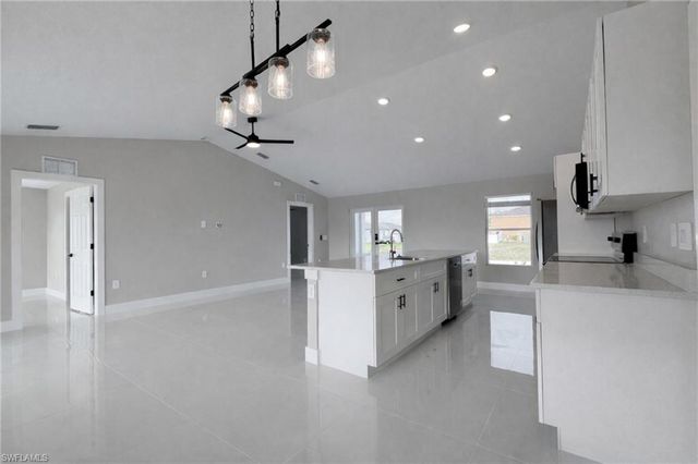 111 NW 19th PL, Cape Coral, FL 33993