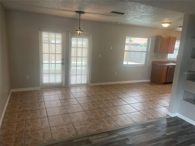 906 ESSEX ROAD, Brandon, FL 33510