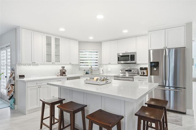 11980 SW 99th Street, Miami, FL 33186