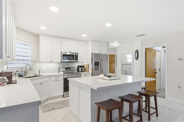 11980 SW 99th Street, Miami, FL 33186