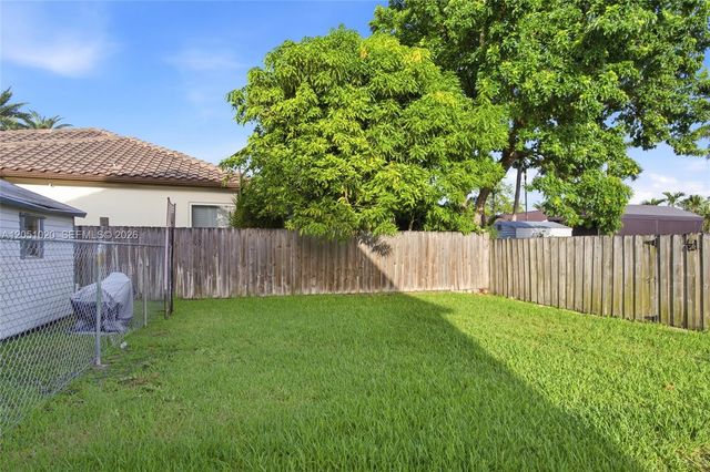 11980 SW 99th Street, Miami, FL 33186