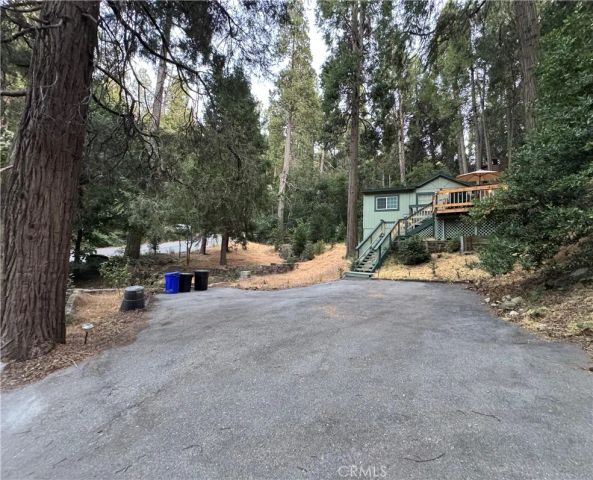 23995 Scenic Dr, Crestline, CA 92325