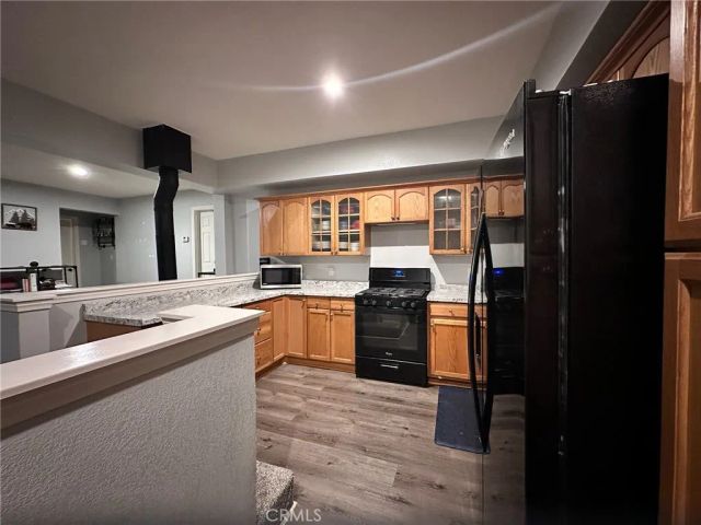 23995 Scenic Dr, Crestline, CA 92325