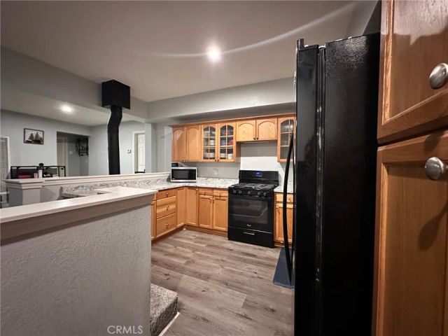 23995 Scenic Dr, Crestline, CA 92325